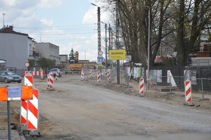 Od 26 kwietnia zmienia się organizacja ruchu w Skierniewicach. Utrudnienia w okolicy budowanego wiaduktu
