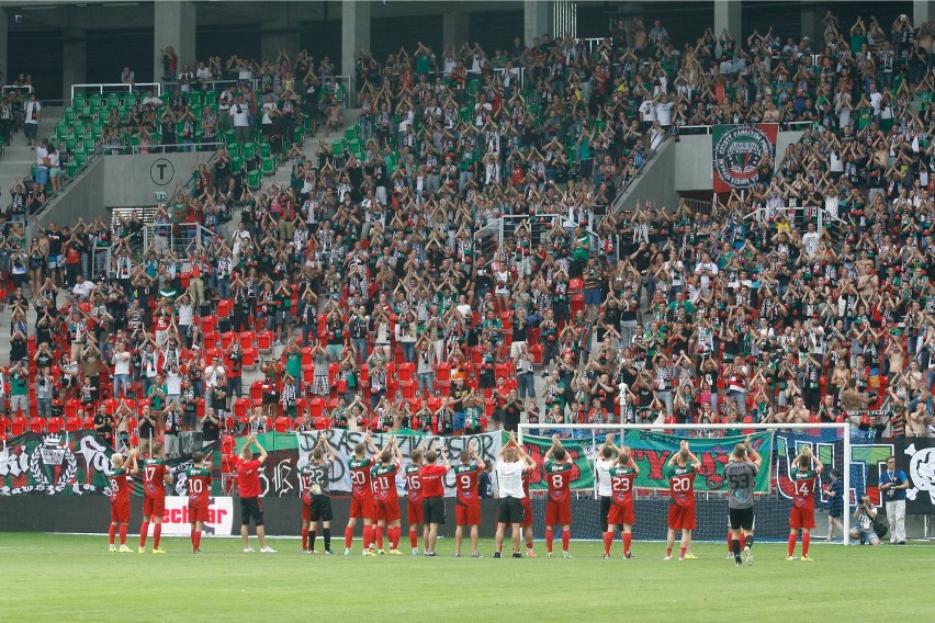 W sobotę podczas meczu otwarcia z FC Koeln na stadionie w...