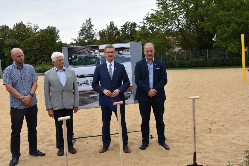 Rozpoczęła się budowa parku wodnego w Częstochowie ZDJĘCIA