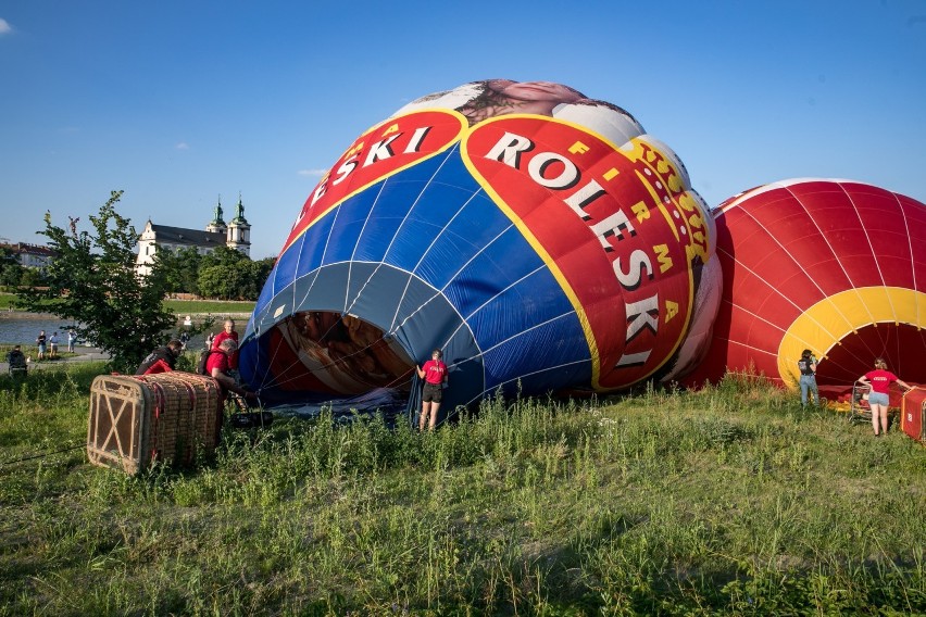 Balony na ogrzane powietrze na krakowskim niebie. Z okazji święta Stanów Zjednoczonych [GALERIA]