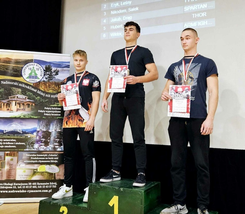 Młodzi zduńskowolanie wrócili z medalami z Mistrzostw Polski...