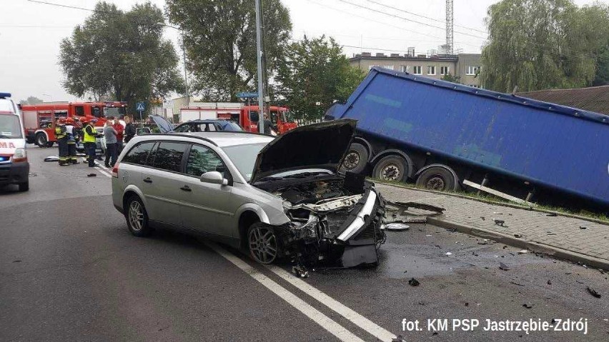 Wypadek w Jastrzębiu: kraksa na skrzyżowaniu