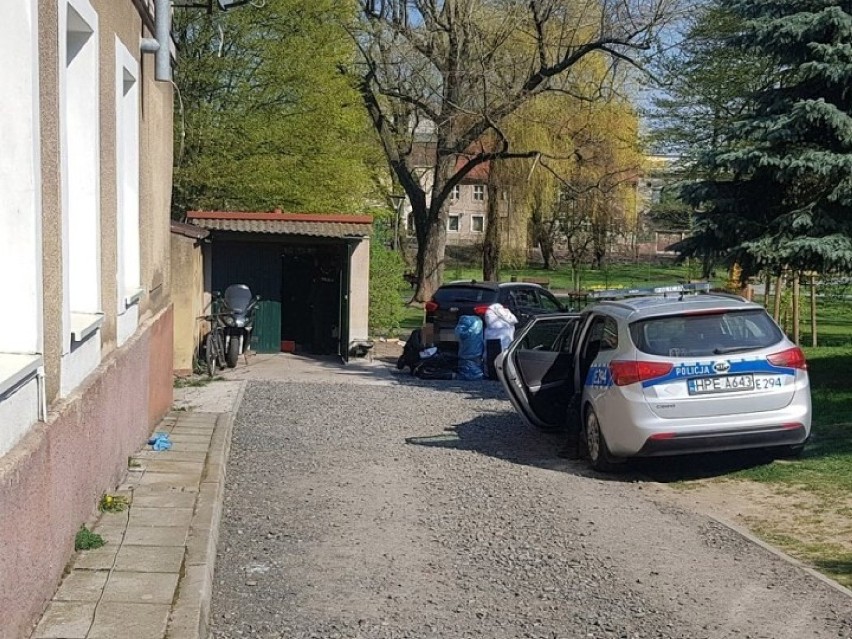 W poniedziałek, 8 kwietnia, policjanci zatrzymali samochód w...