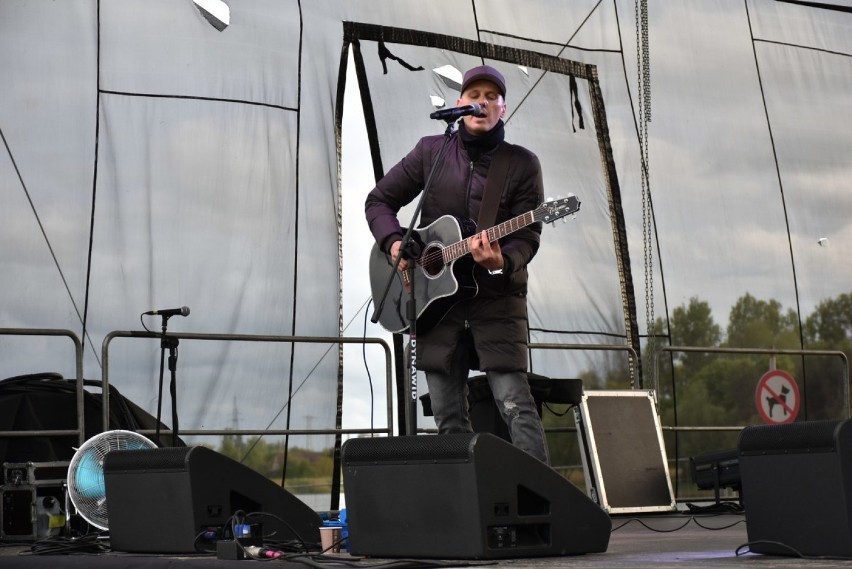 Koncert gwiazdy wieczoru Michała Szpaka zakończył ostrowskie MajOSTaszki ZDJĘCIA