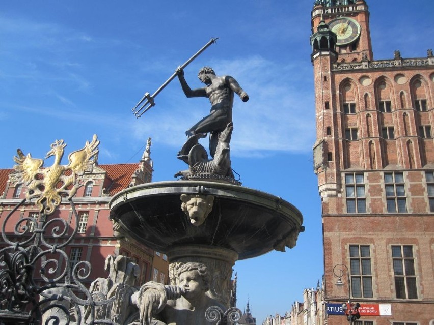 Neptun bez ręki! Co się stało z pomnikiem na słynnej fontannie w Gdańsku? Zobacz ZDJĘCIA
