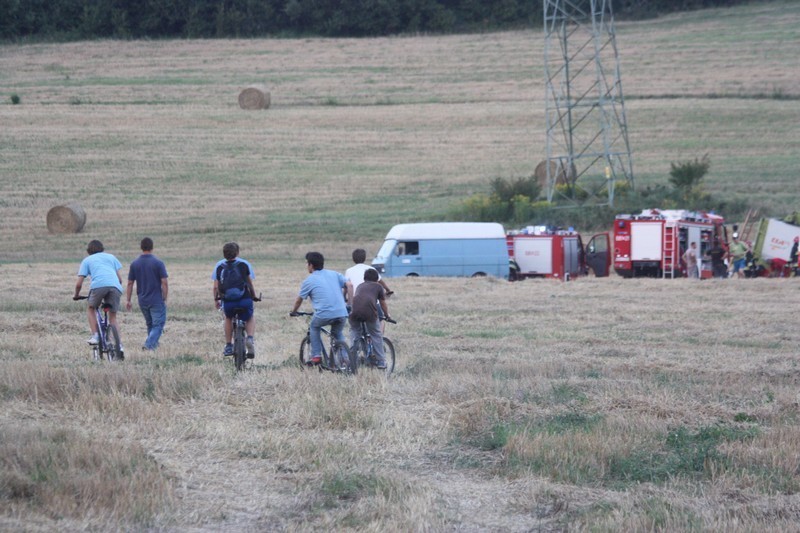 Zawiercie: Wypadek w Bzowie. Maszyna rolnicza wciągnęła rękę rolnika