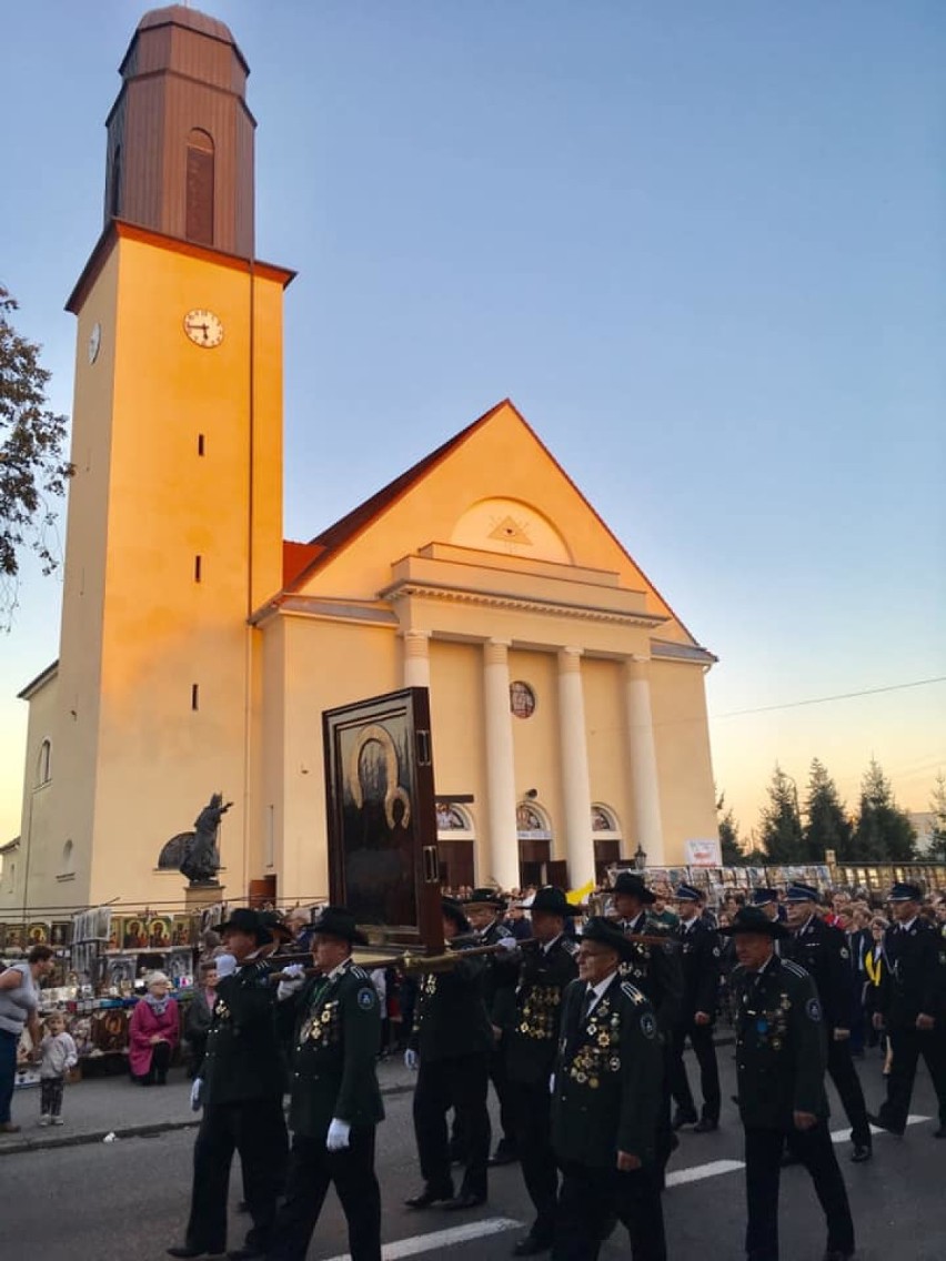 To kolejny pożar kościoła w Gołańczy. Jaka jest historia świątyni? 