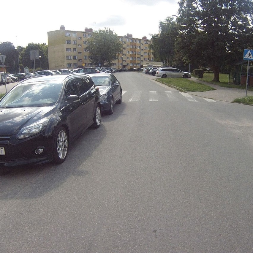 To tylko część "mistrzów parkowania" ze Szczecinka...