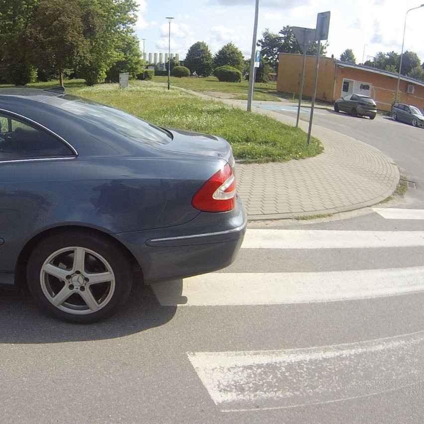 Uwaga na blokady kół w Szczecinku. Parkowanie w niedozwolonym miejscu kosztuje 