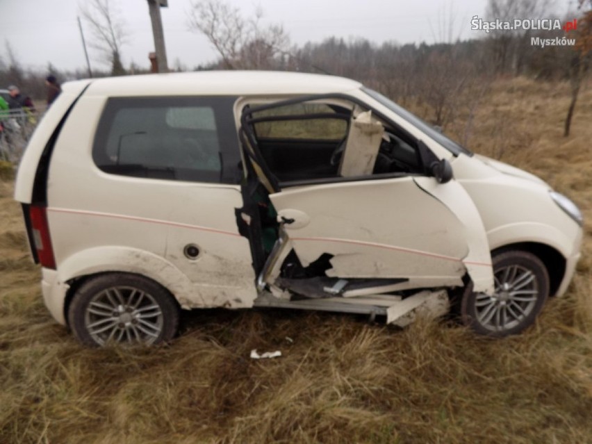 Wypadek w Myszkowie: Dwie osoby ranne [ZDJĘCIA]