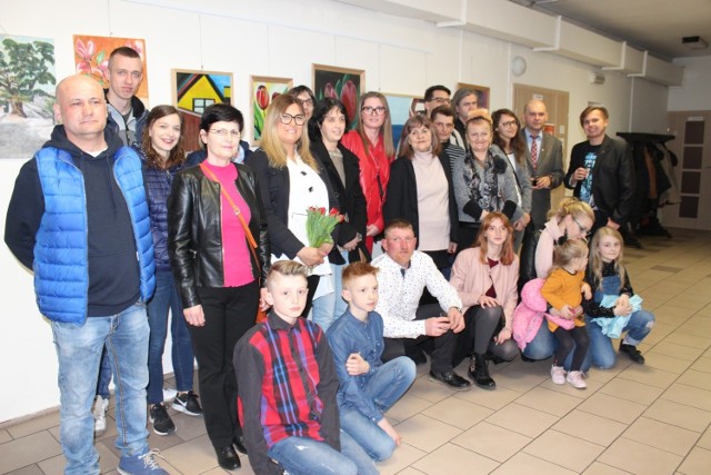 Sporo gości pojawiło się na otwarciu wystawy Lidii Jamróz Maciałek i Eweliny Jerzakowskiej