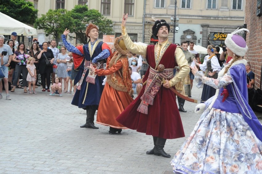 W ten weekend na Rynku Głównym taneczne spektakle baletu...