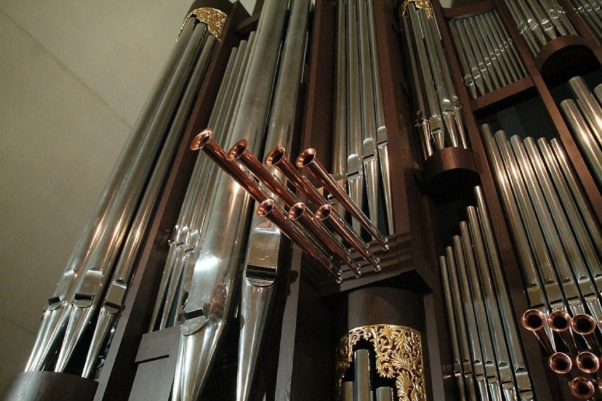 Poświęcone organy w kościele księdza Gacka w Legnicy [ZDJĘCIA]