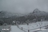 Pogoda w Tatrach. W górach sypnęło śniegiem. Zrobiło się zimno [ZDJĘCIA]