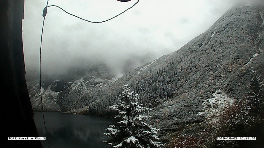 Pogoda w Tatrach. W górach sypnęło śniegiem. Zrobiło się zimno [ZDJĘCIA]