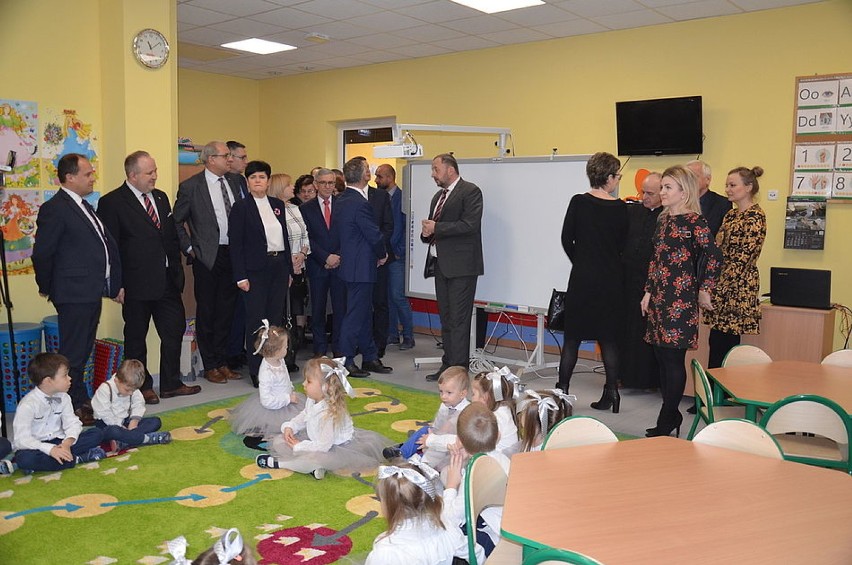 Otwarcie przedszkola w Ostrowach Nad Okszą