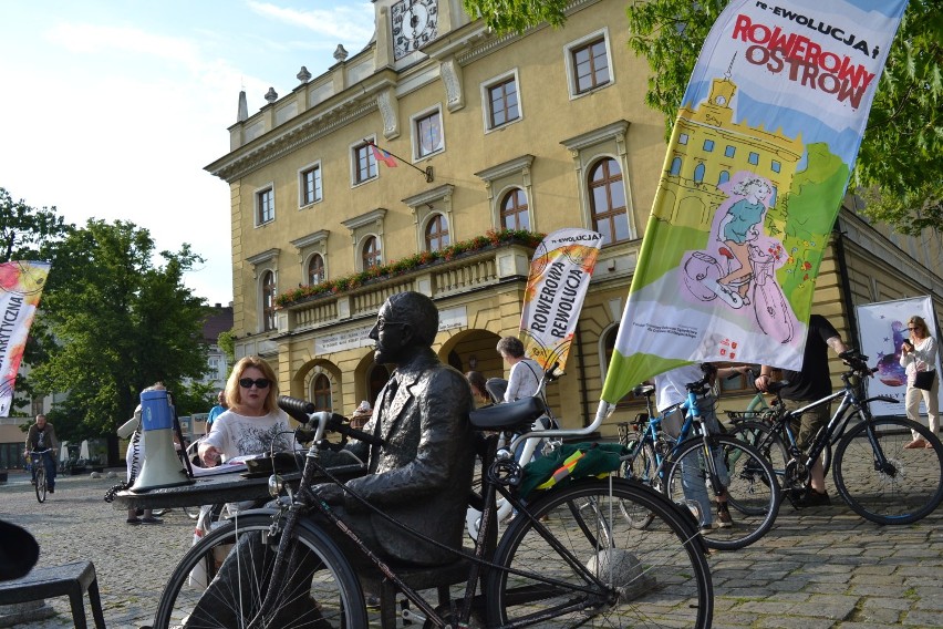 Jazda z pełną kulturą. Masa Krytyczna z Sebastianem Górskim, dyrektorem Ostrowskiego Centrum Kultury