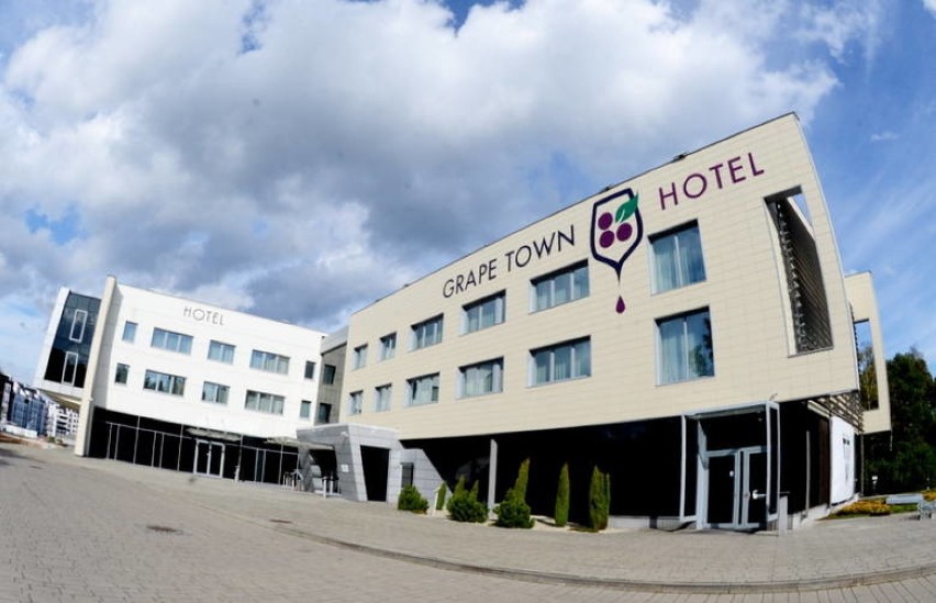 Grape Town Hotel
Al. Wojska Polskiego 79

POLECAMY:
*...