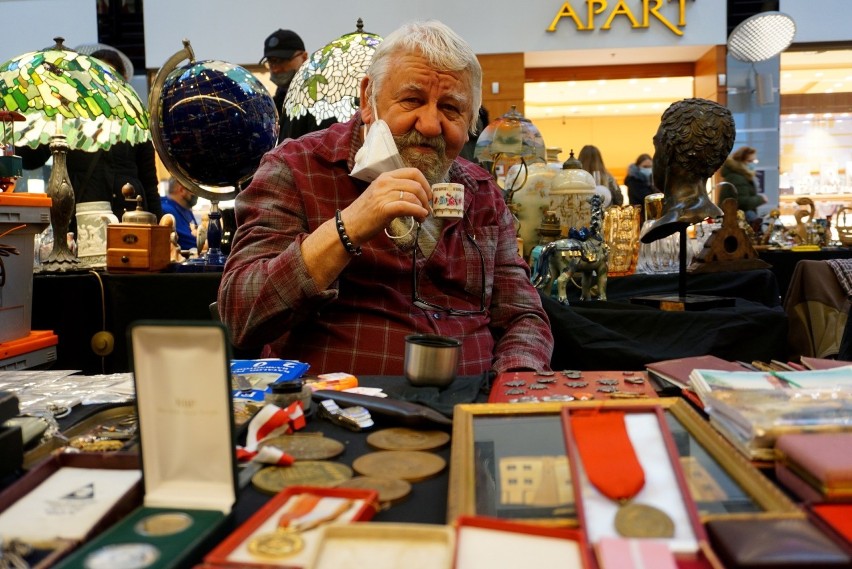 Giełda staroci i antyków w Galerii Olimp w Lublinie. Zobacz zdjęcia