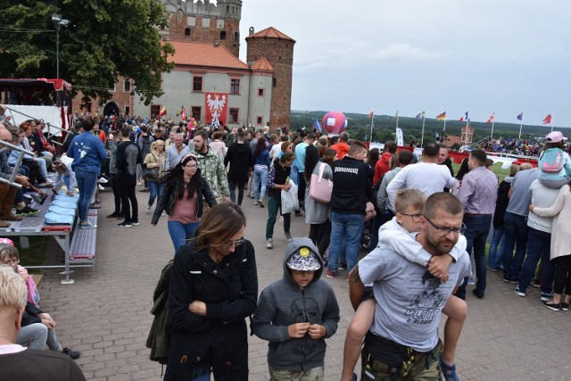 Turnieje rycerskie w Golubiu-Dobrzyniu mają prawie półwieczną historię. W poprzednich latach były to barwne i widowiskowe wydarzenia