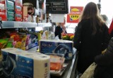 Ceny w sklepach galopują. O ile zdrożały zakupy w grudniu? [ranking]