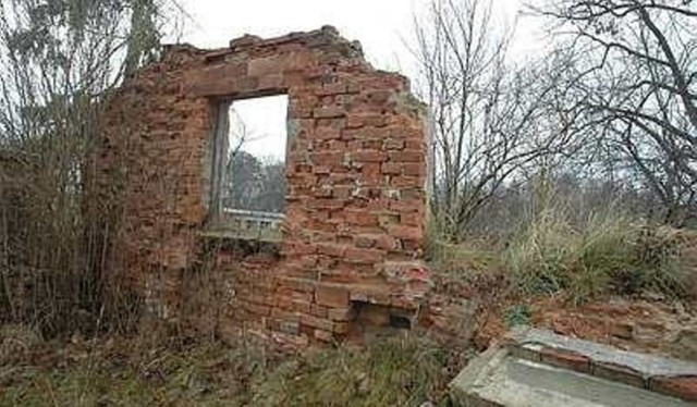 Nieistniejąca wieś położona na północ od Mironic, w gminie Kłodawa, w powiecie gorzowskim. Obecnie uroczysko.

Na terenie po dawnej wsi znajduje się pomnik upamiętniający niemieckich mieszkańców poległych podczas I wojny światowej oraz lapidarium utworzone z nagrobków dawnego cmentarza niemieckiego.


