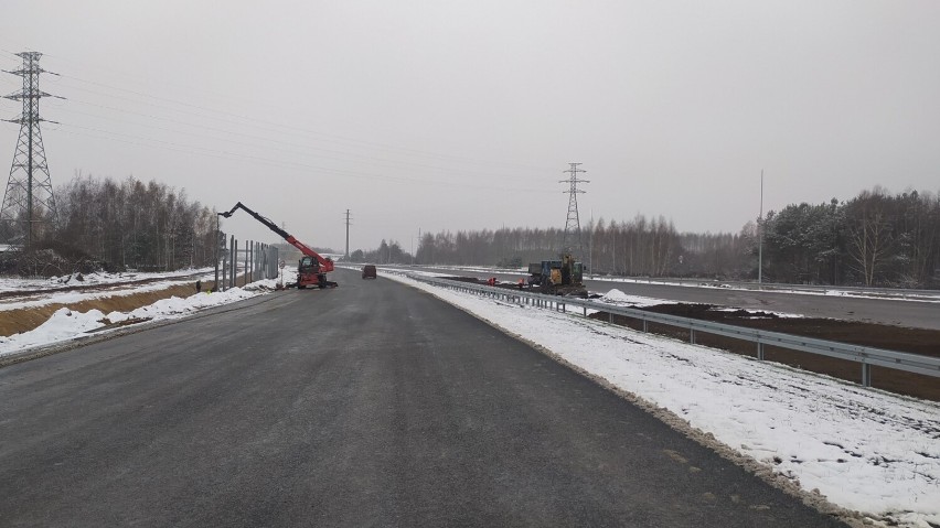 Budowa trasy S7 pod Warszawą. Co z odcinkiem Lesznowola - Tarczyn Północ? Czy otwarcie w grudniu jest zagrożone? 