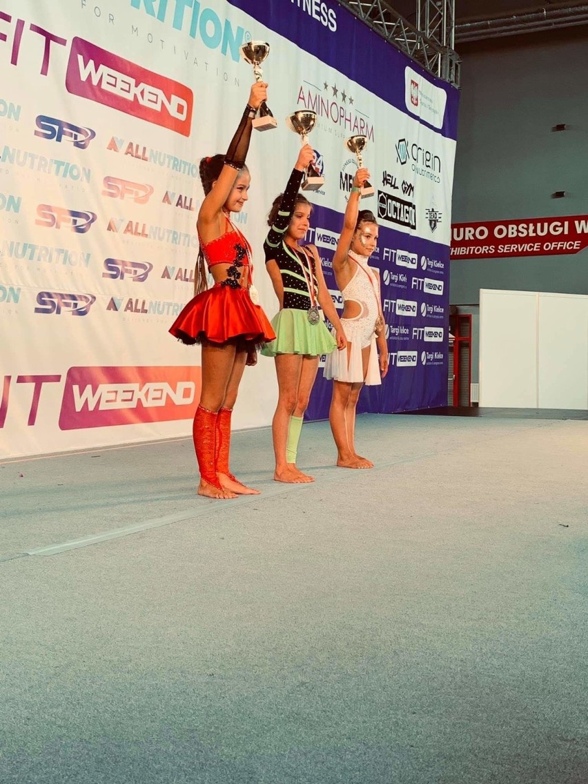 Ogromny sukces dziewcząt z Centrum Tańca Top Toys na Mistrzostwach Polski Fitness