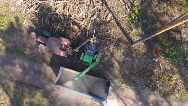 Trwa sprzątanie po trąbie powietrznej w Kuźni Raciborskiej