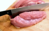 Kraków. Ukradli trzy tony mięsa drobiowego zakażonego salmonellą. Oskarżeni milczą, co z nim zrobili. Dostali wyrok