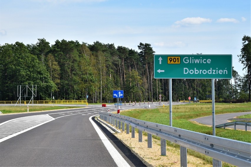 Obwodnica Dobrodzienia oficjalnie otwarta. Dzięki temu przez rynek miasta nie będą już jeździć ciężkie samochody