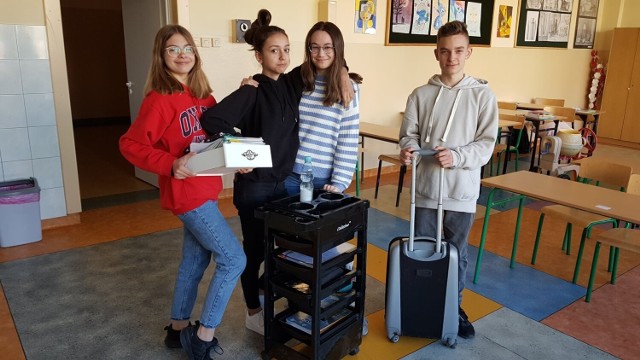 Dzień bez plecaka w Szkole Podstawowej numer 4 w Jędrzejowie. Kreatywność młodzieży nie miała granic.