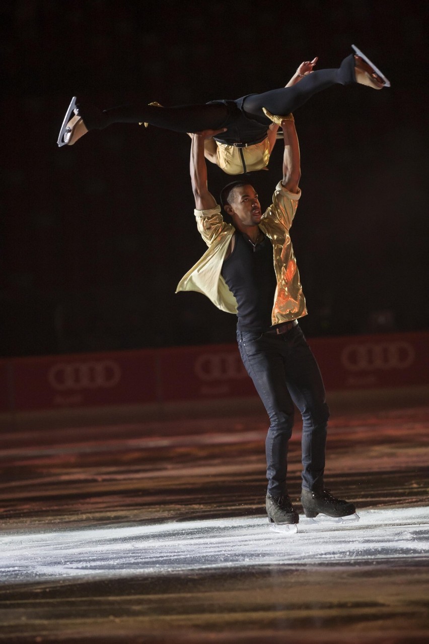 Kings on Ice. Popis łyżwiarskich umiejętności na Stadionie...