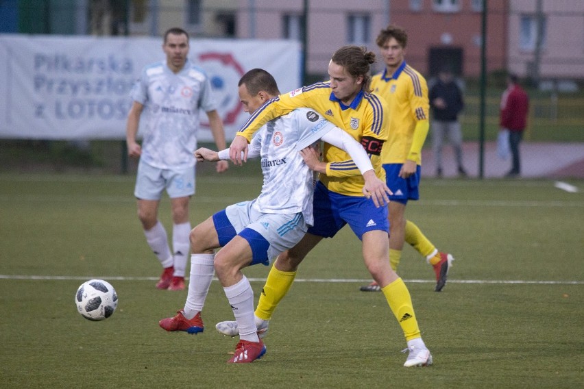 Zwycięstwo po 413 dniach. Jantar Ustka - Arka II Gdynia 4:3 (1:0)