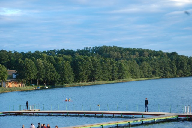 Jezioro Jaroszewskie w Sierakowie dobre na wakepark?