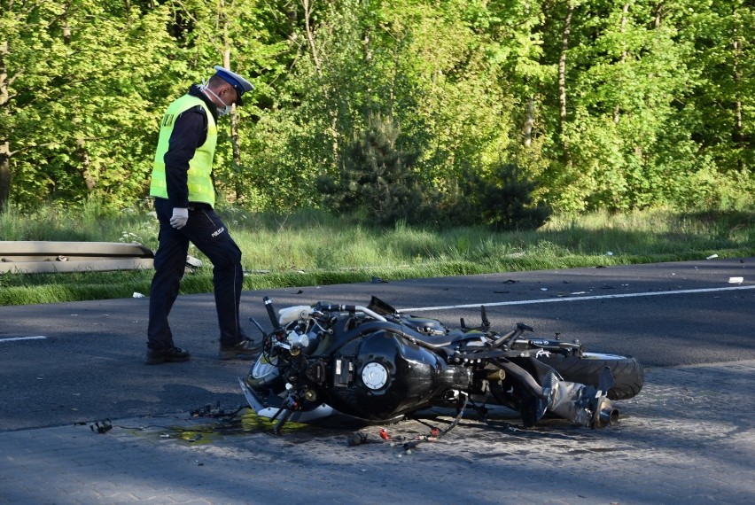 Wypadek z udziałem motocyklisty na drodze Grodzisk - Opalenica 