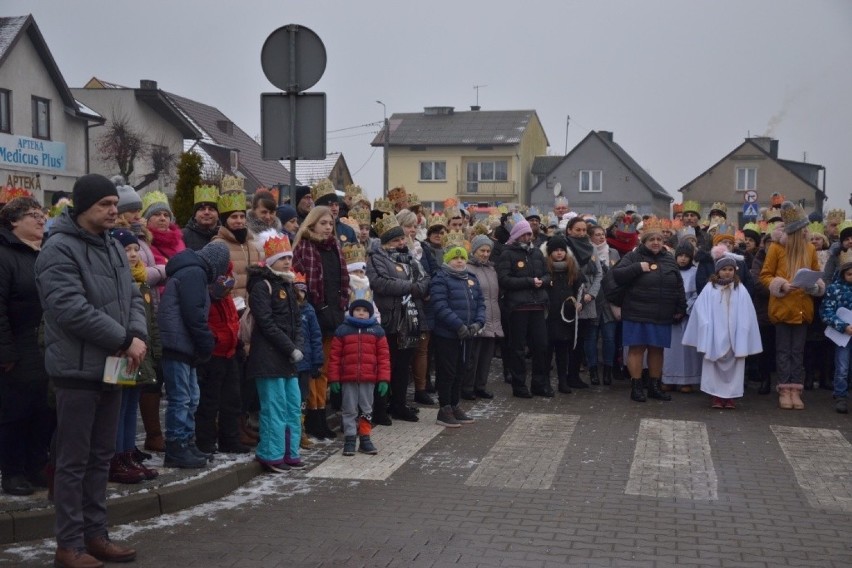 Skępe. Orszak Trzech Króli 2020 w Skępem. Tak radośnie i tłumnie było rok temu [zdjęcia] 