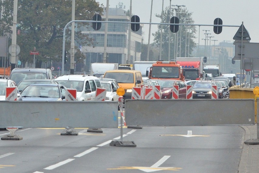 Budowa Trasy W-Z w Łodzi rozpoczęta. Korki w centrum Łodzi.