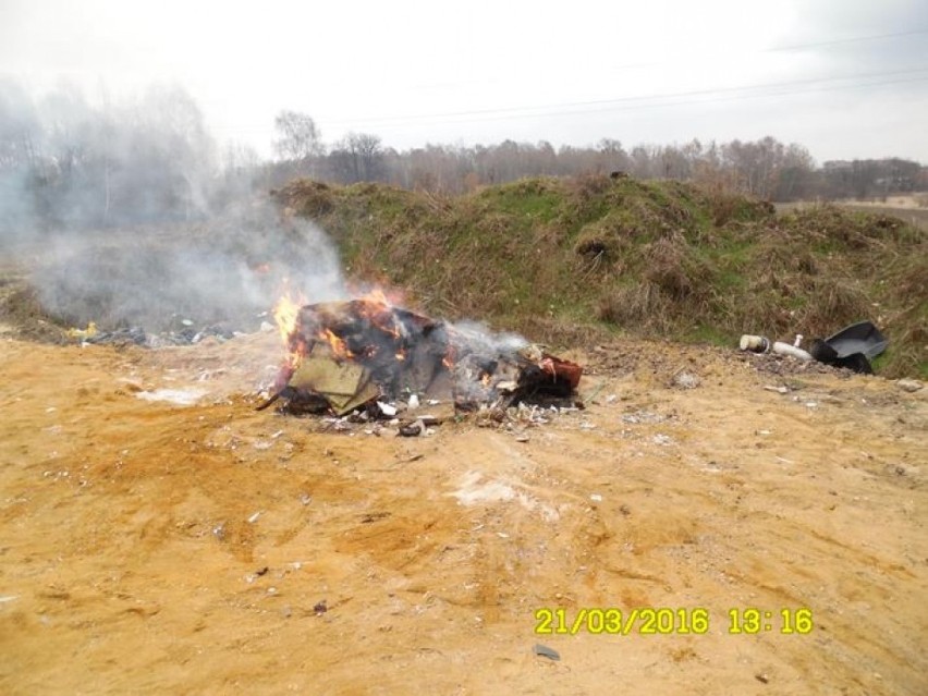 Straż miejska w Rybniku: Palił tapczan w pobliżu boiska 