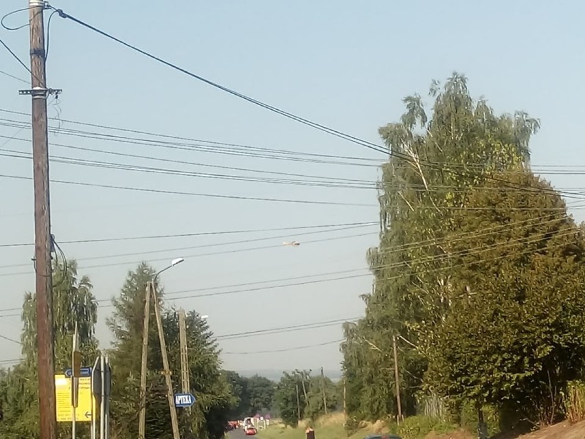 Śmigłowiec lądował przy Raciborskiej w Syryni - ciężko ranny motocyklista [ZDJĘCIA]