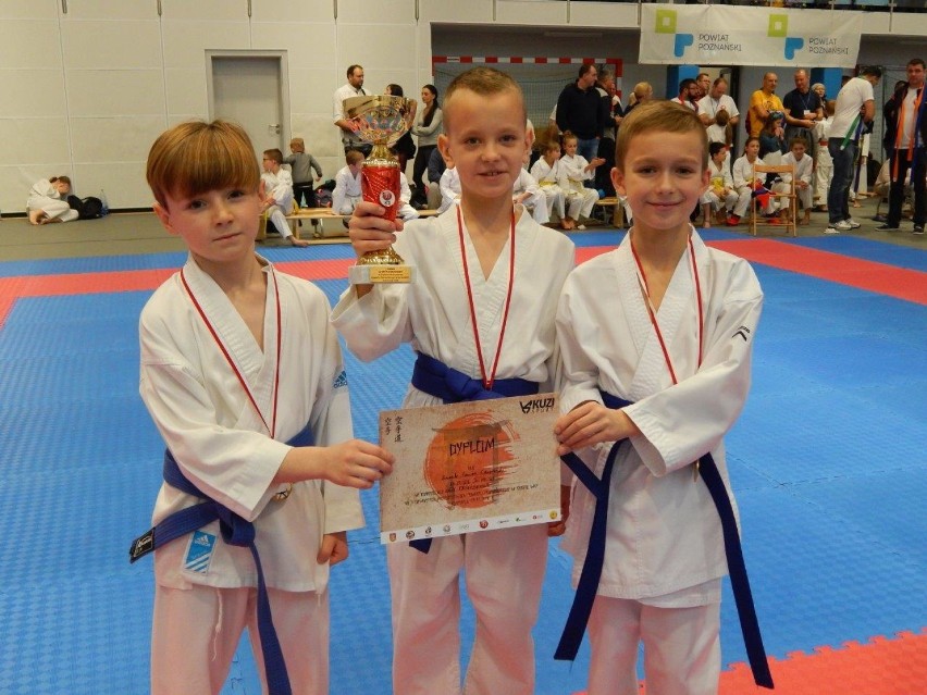 Sukces zawodników Karate Team Oborniki na zawodach w Kobylnicy