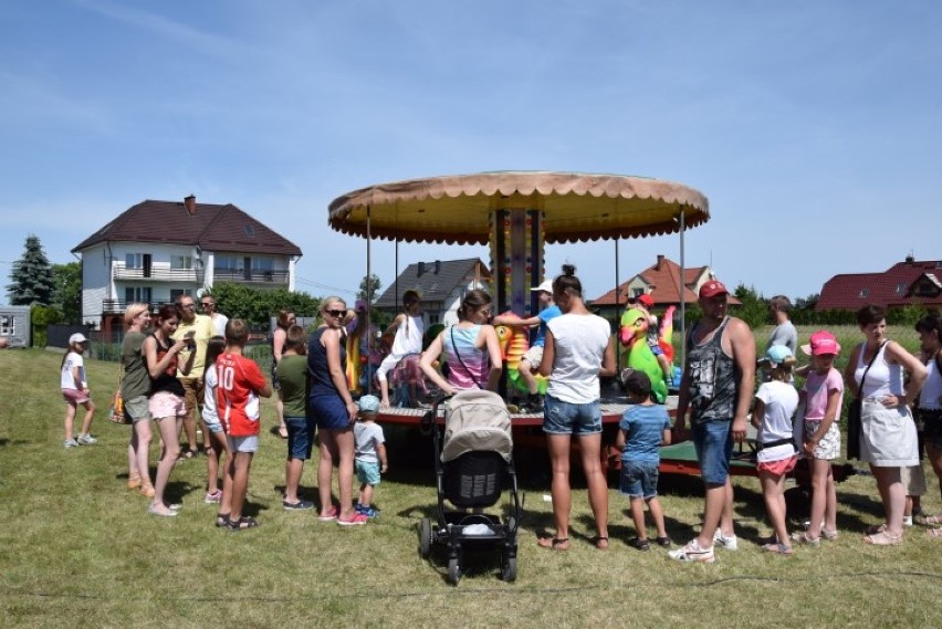 Festyn rodzinny w Cieplewie: Moc atrakcji dla dzieci - warsztaty, wesołe miasteczko, występy [ZDJĘCIA, WIDEO]