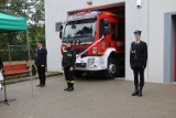 Nowy wóz strażacki oficjalnie trafił do strażaków ochotników OSP w Sarnowie 