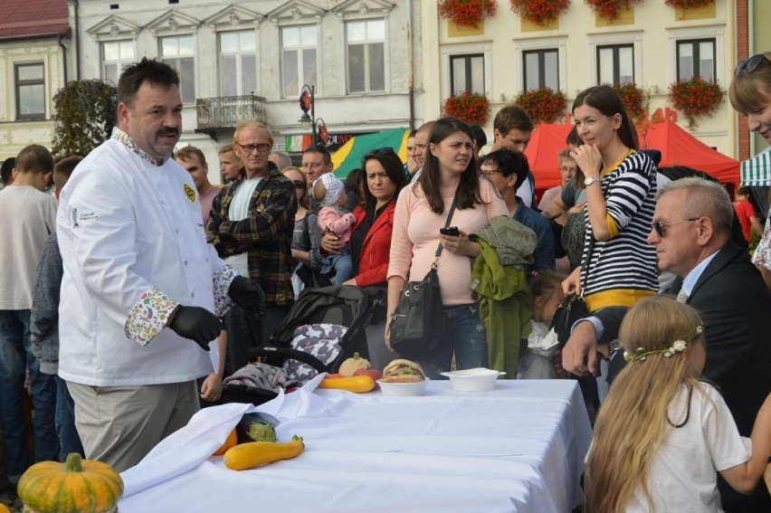 Święto kwiatów 2018: Żarłoki! - konkurs jedzenia burgerów na czas [ZDJĘCIA]