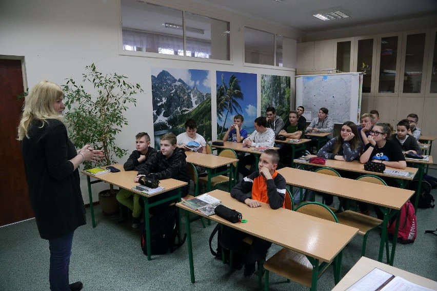 Rodzice uczniów Gimnazjum nr 1 w Piotrkowie chcą, aby w...