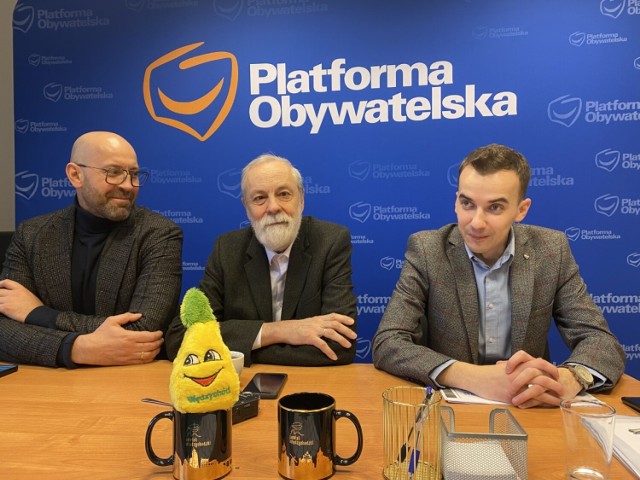 Wizyta posłów Rafała Grupińskiego i Jakuba Rutnickiego w powiecie międzychodzkim (21.03.2023).