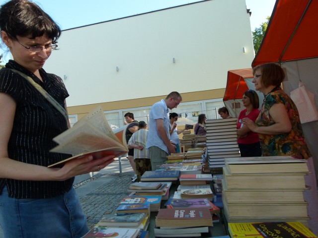 Bełchatowska biblioteka przygotowała na kiermasz część książek ze swoich zbiorów