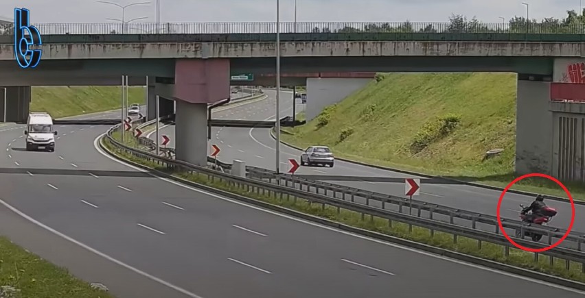 Wypadek motocyklisty na DTŚ - zobacz WIDEO. Wjechał w bariery, trafił do szpitala. Sprawę wyjaśnia policja