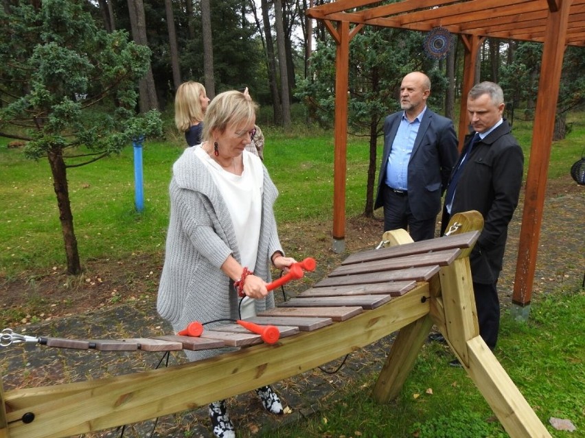 Park sensoryczny dla Domu Pomocy Społecznej w Bornem Sulinowie [zdjęcia]