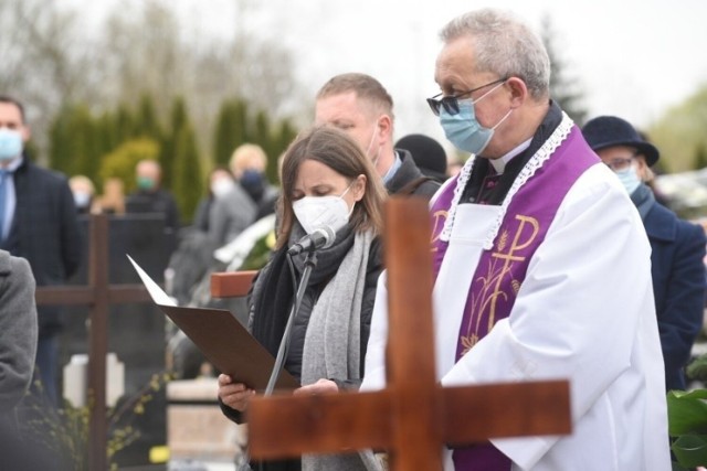 1 maja 2021 roku tłumy ludzi żegnały sędziego Marka Biczyka. Pogrzeb odbył się w Kaszczorku. Śledztwo w sprawie jego śmierci na koronawirusa i prawidłowości leczenia w toruńskim szpitalu przeprowadziła Prokuratura Okręgowa w Gdańsku.